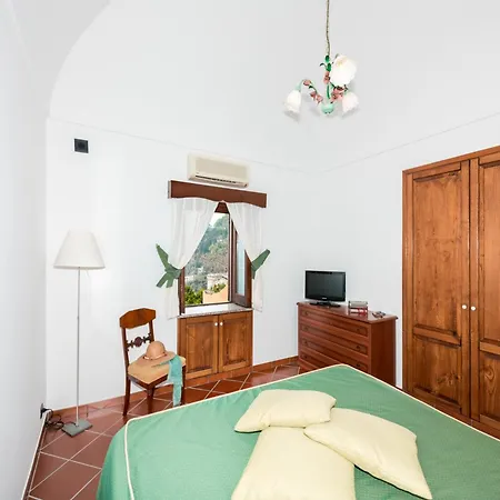 Apartment In Positano Near Stunning Beach